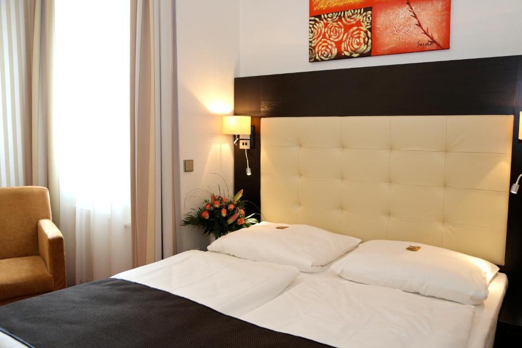 Hotel Herbst Βερολίνο Δωμάτιο φωτογραφία